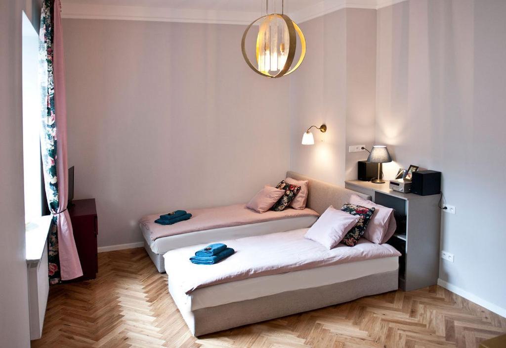 Apartament Piano Praga ワルシャワ エクステリア 写真