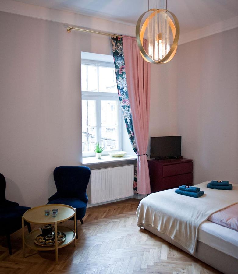 Apartament Piano Praga ワルシャワ エクステリア 写真